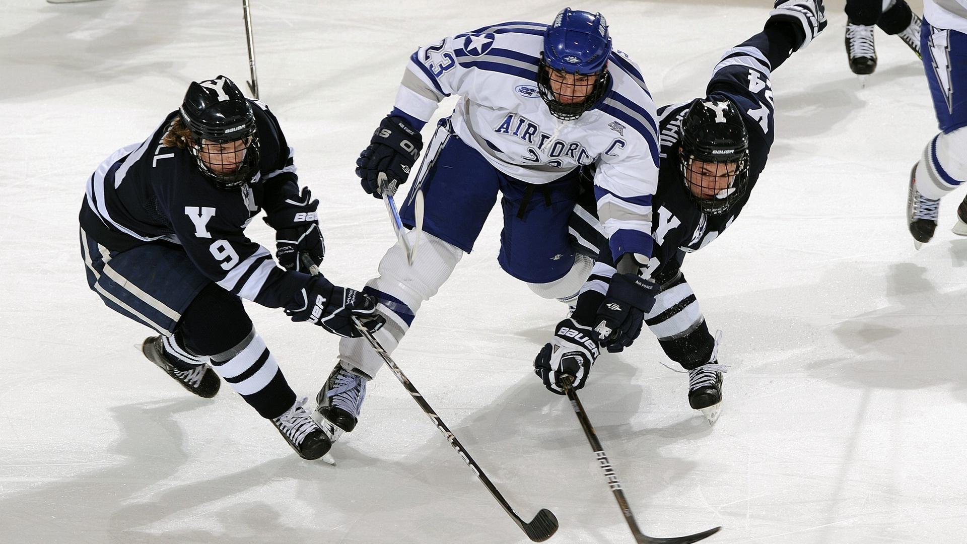 开云电竞app-不可告人的故事:球队内部的小秘密,球队bl